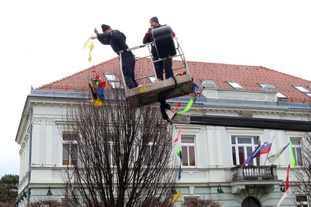 KRASITEV CERKNICE ZA PUSTNE PRIREDITVE 04 FOTO LJUBO VUKELIČ